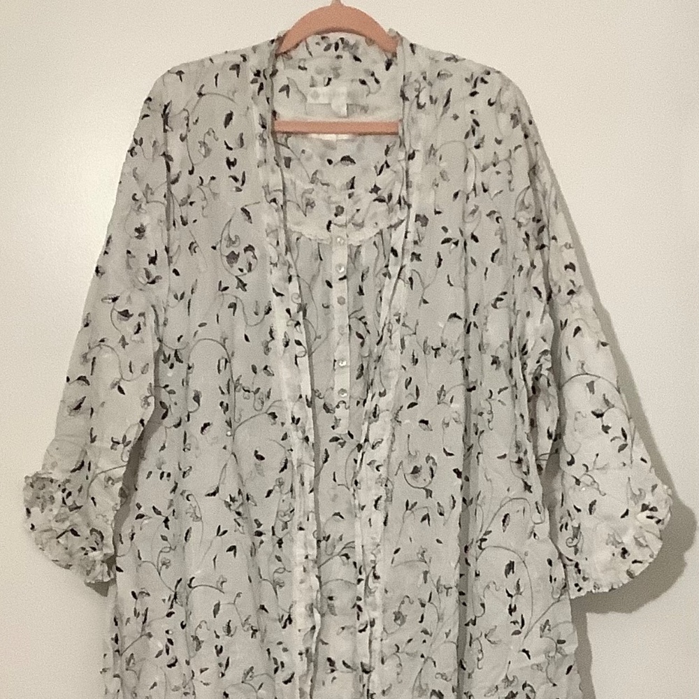 Sweet NWOT Size 3x -Cotton Embroidered Nite Gown, Robe Set Abalone buttons!